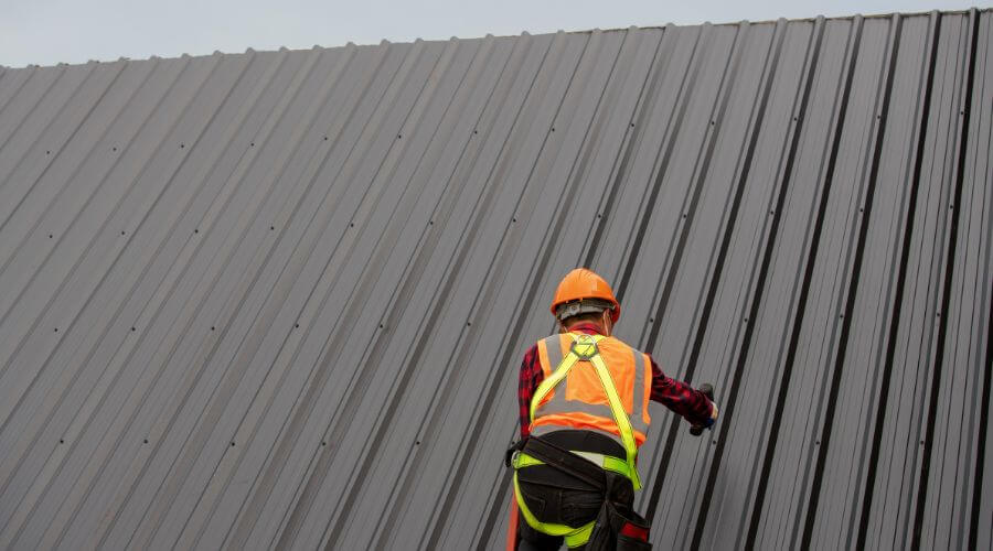Professional metal roof installation services in Summerfield, IL